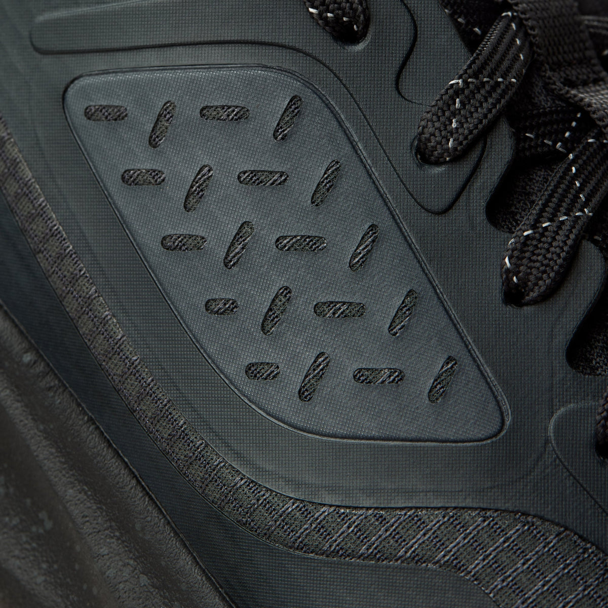 Makiki  -  Lava Rock / HLA